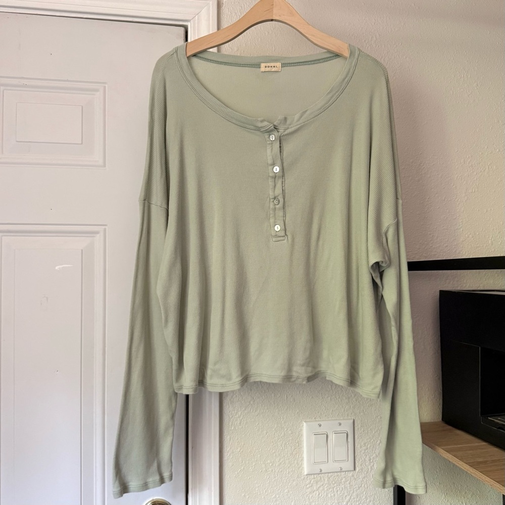 DONNI. sage green knit polo long sleeve‎ boxy oversized rib knit cropped top tee